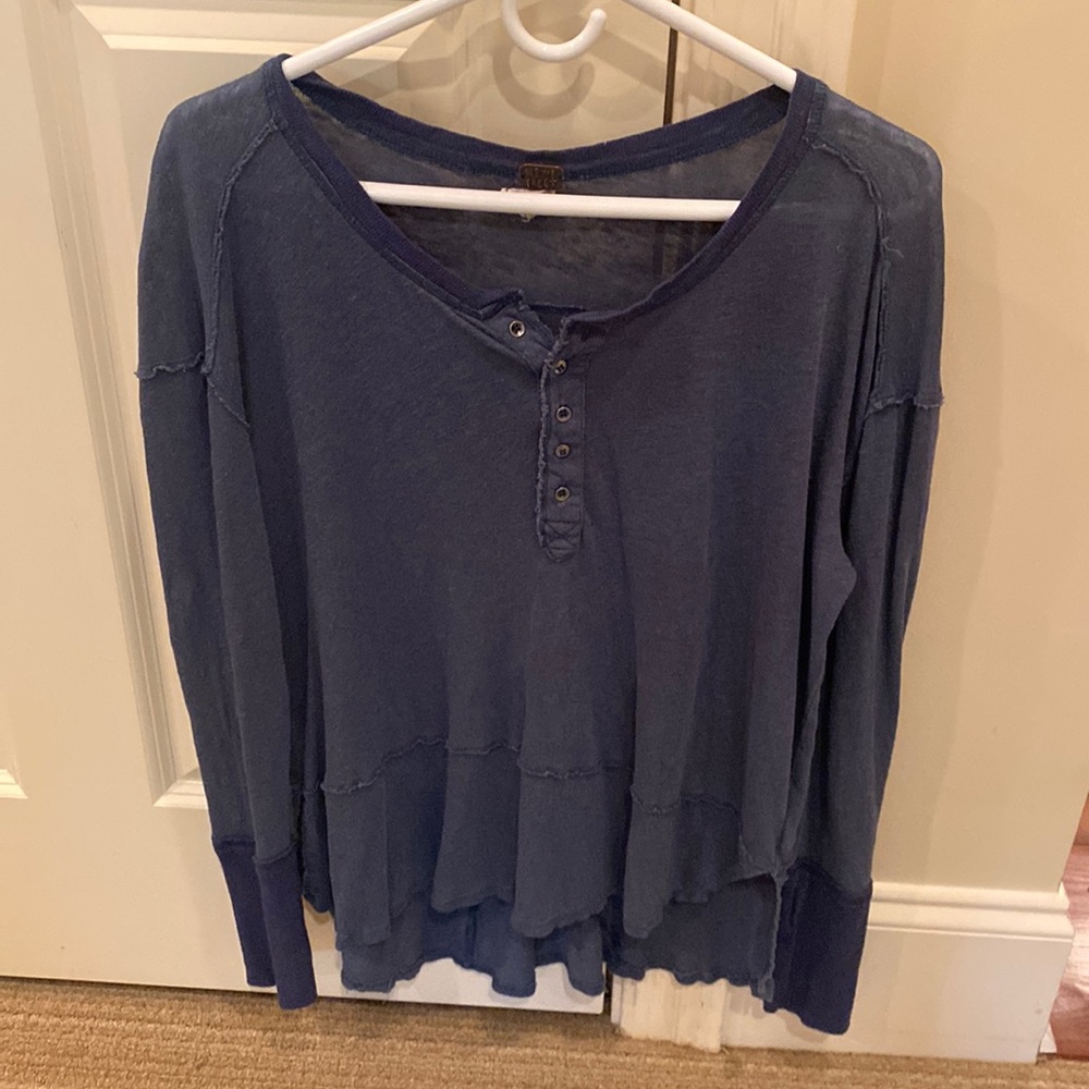 Free people size XS top.